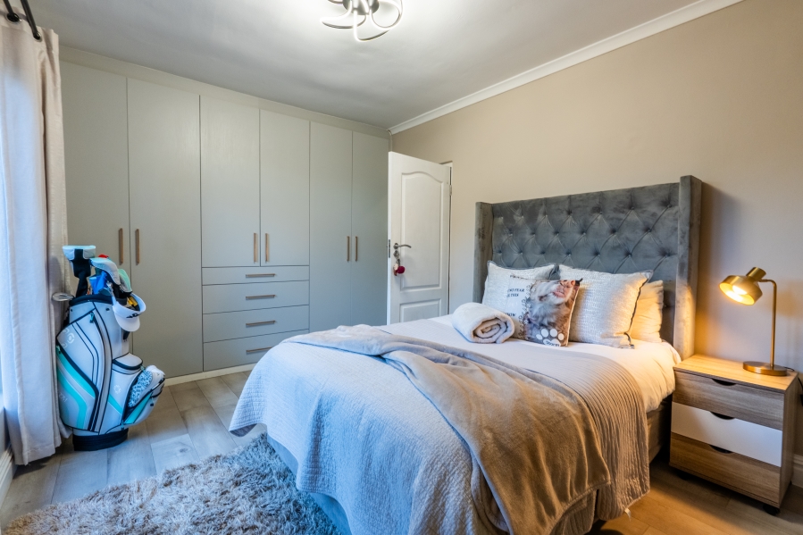 4 Bedroom Property for Sale in Aurora Western Cape